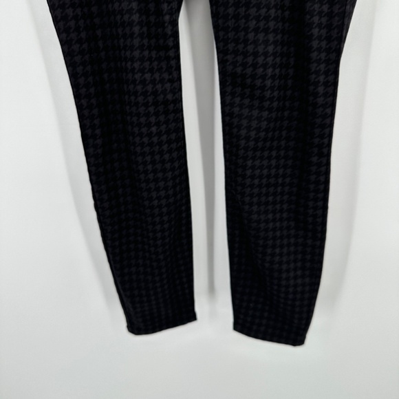 Torrid Super Soft Black Houndstooth Skinny Jeans size 12R Elastic Waist Stretch - Picture 7 of 14